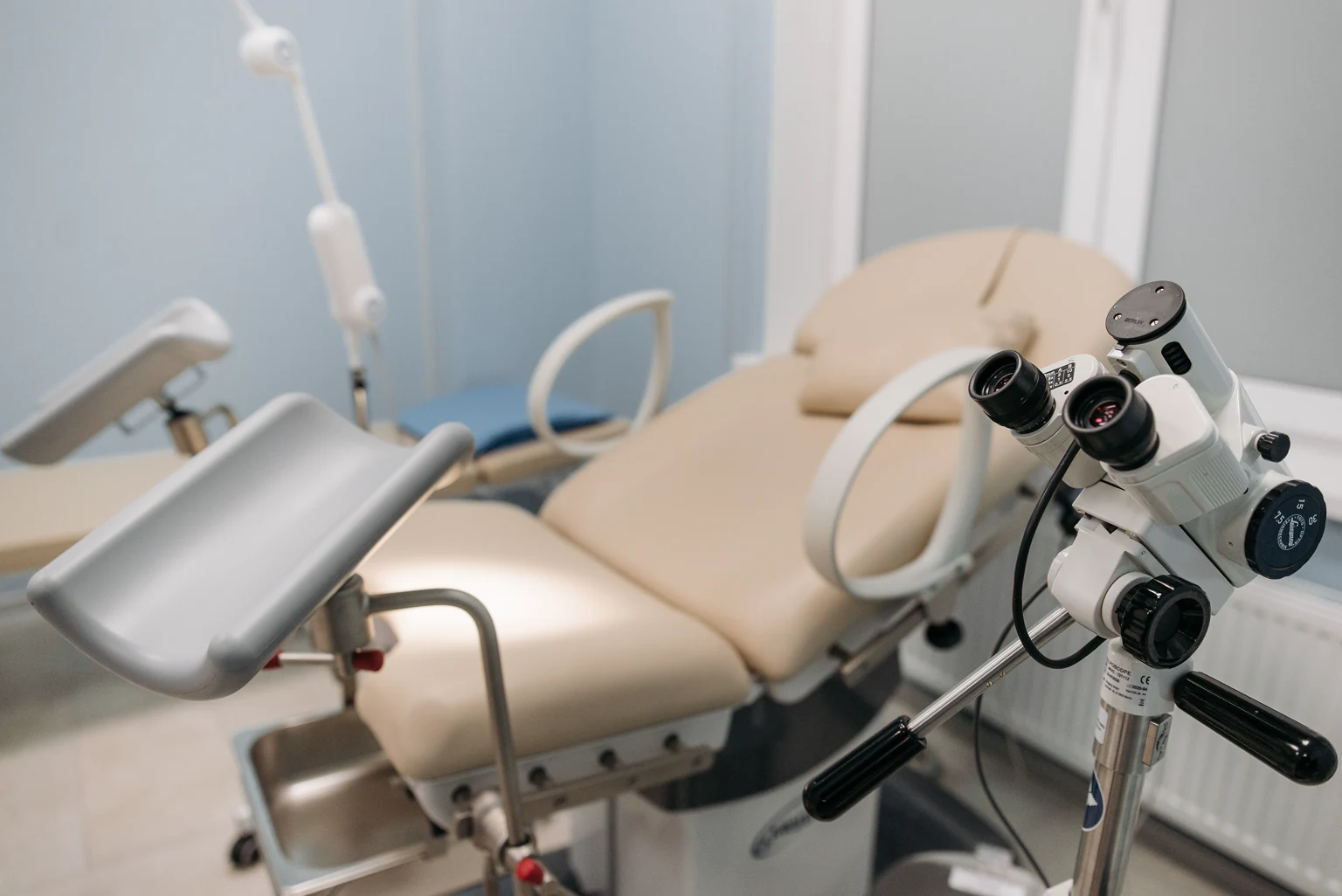 Cum alegi un medic proctolog bun în București?
