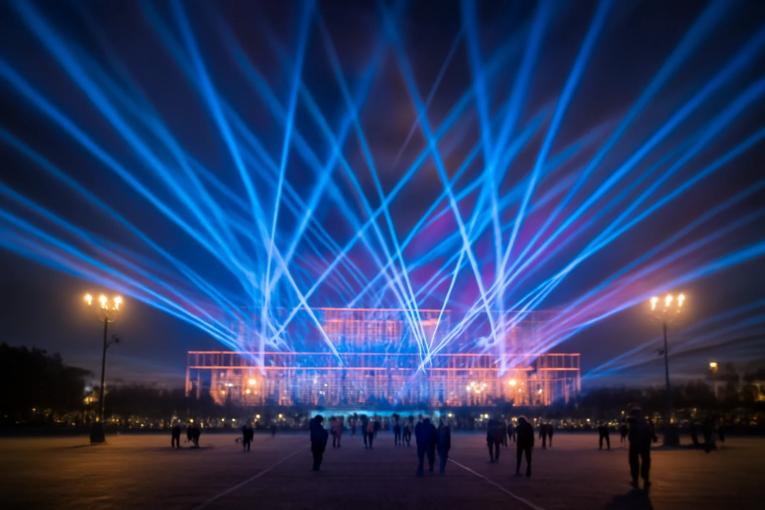 Spectacol de Lumini în Piața Constituției Înaintea Evenimentului de Weekend!