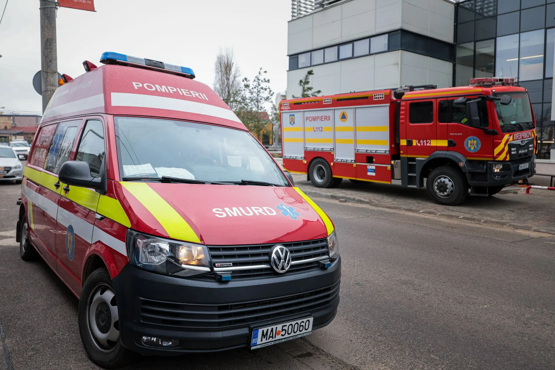 Foc de vegetație la Tunari și mașină în flăcări pe Timișoara, în bilanțul ISU B-IF